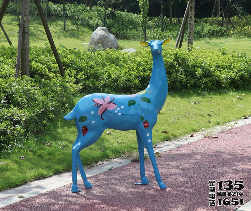 公園景區(qū)玻璃鋼彩繪藍色鹿雕塑 公園景區(qū)玻璃鋼彩繪藍色鹿雕塑